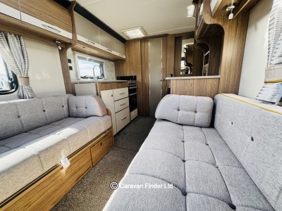 Coachman VIP 460 (Vogue Dealer Special) 2019 (Trade) image 12