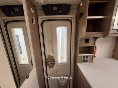 Coachman VIP 460 Vogue 2017 (Trade) image 11