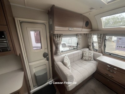 Elddis Affinity 554 2017 (Trade) image 5