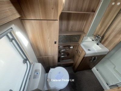 Swift Conqueror 645 2018 (Trade) image 11