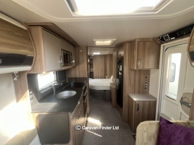 Swift Conqueror 645 2018 (Trade) image 8