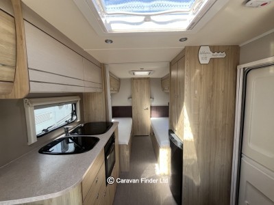 Elddis Xplore 574 2017 (Trade) image 8