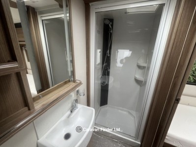 Coachman VIP Vogue 565 2017 (Trade) image 11