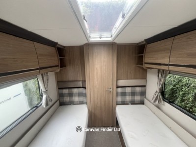 Coachman VIP Vogue 565 2017 (Trade) image 9
