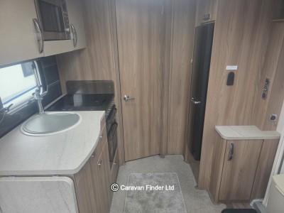 Swift Challenger 635 2018 (Trade) image 5