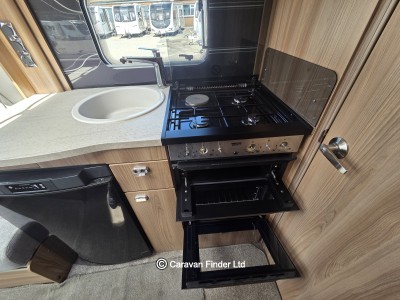 Swift Challenger 560 