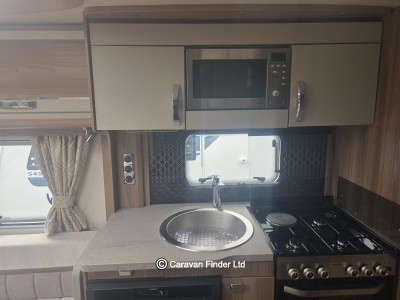 Swift Challenger 560 
