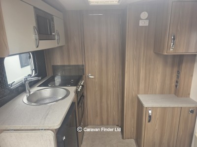 Swift Challenger 560 