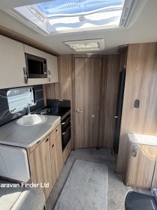 Swift Challenger 635 