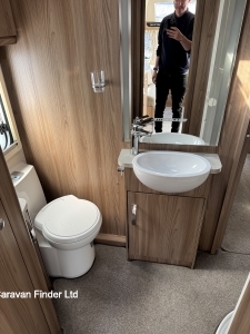 Swift Challenger 635 