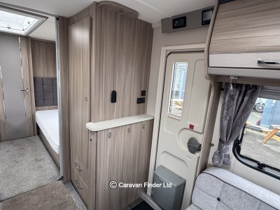 Coachman Acadia 565 2020 (Trade) image 8