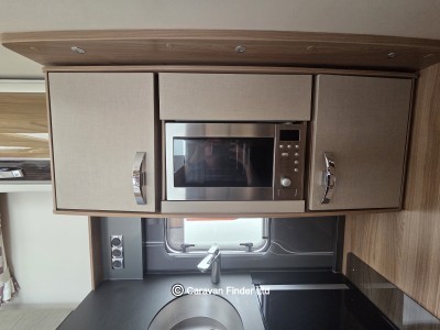 Swift Conqueror 650 2018 (Trade) image 8