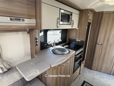 Swift Challenger 480 Lux Pack 