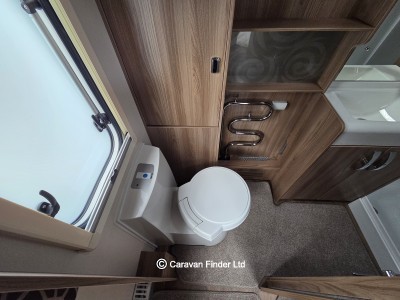 Coachman Conqueror 580 2018 (Trade) image 11