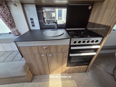 Swift Conqueror 580 2017 (Trade) image 7