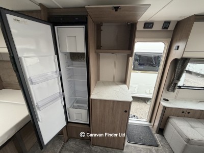 Coachman Acadia 675 Xtra 2025 (Trade) image 8