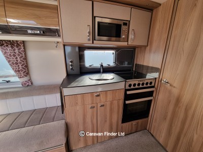 Swift Conqueror 650 2018 (Trade) image 5