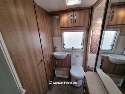 Swift Conqueror 650 2018 (Trade) image 9