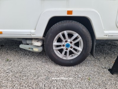 Bailey Pursuit 400/2 Platinum 2018 (Trade) image 3