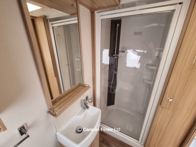 Coachman Vision 450 ( Dealer Special Avocet) 2017 (Trade) image 12