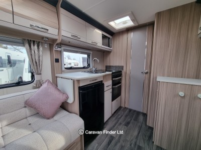 Coachman Pastiche 545 2019 (Trade) image 4