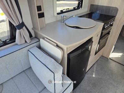 Elddis Avante 550 (Dealer Special Chatsworth 550) 2021 (Trade) image 5