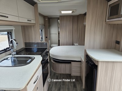 Coachman Vision 575 2019 (Trade) image 6