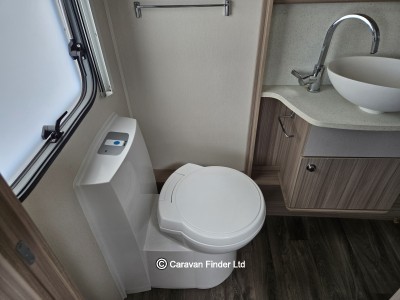 Coachman Vision 575 2019 (Trade) image 9