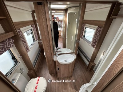 Swift Conqueror 560 2017 (Trade) image 5