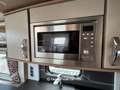 Swift Conqueror 560 2017 (Trade) image 6
