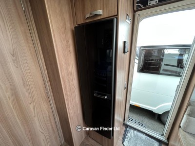 Swift Conqueror 560 2017 (Trade) image 7