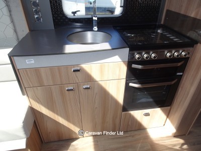 Swift Elegance Grande 845 2022 (Trade) image 9