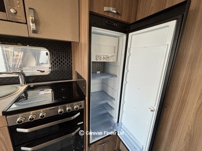 Swift Fairway Platinum 480 2019 (Trade) image 6