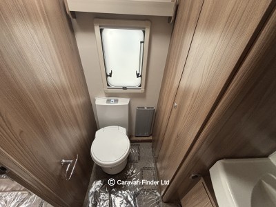 Swift Fairway Platinum 480 2018 (Trade) image 10