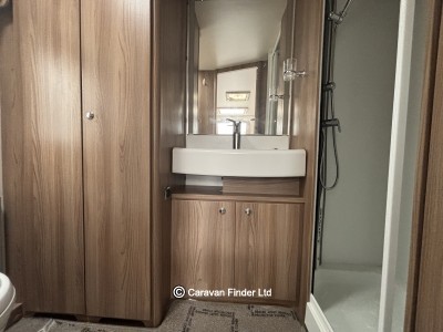 Swift Fairway Platinum 480 2018 (Trade) image 12