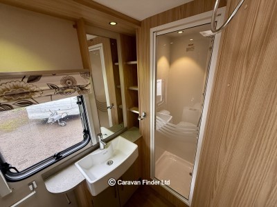 Coachman Vision 560 2015 (Trade) image 12