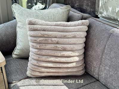 Bailey Unicorn Cabrera Deluxe 2025 (Trade) image 8