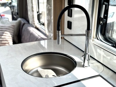 Bailey Unicorn Deluxe Vigo 2026 (Trade) image 9