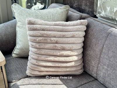 Bailey Unicorn Deluxe Vigo 2026 (Trade) image 10