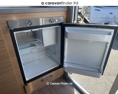 Tab Metropolis 320 2023 (Trade) image 11