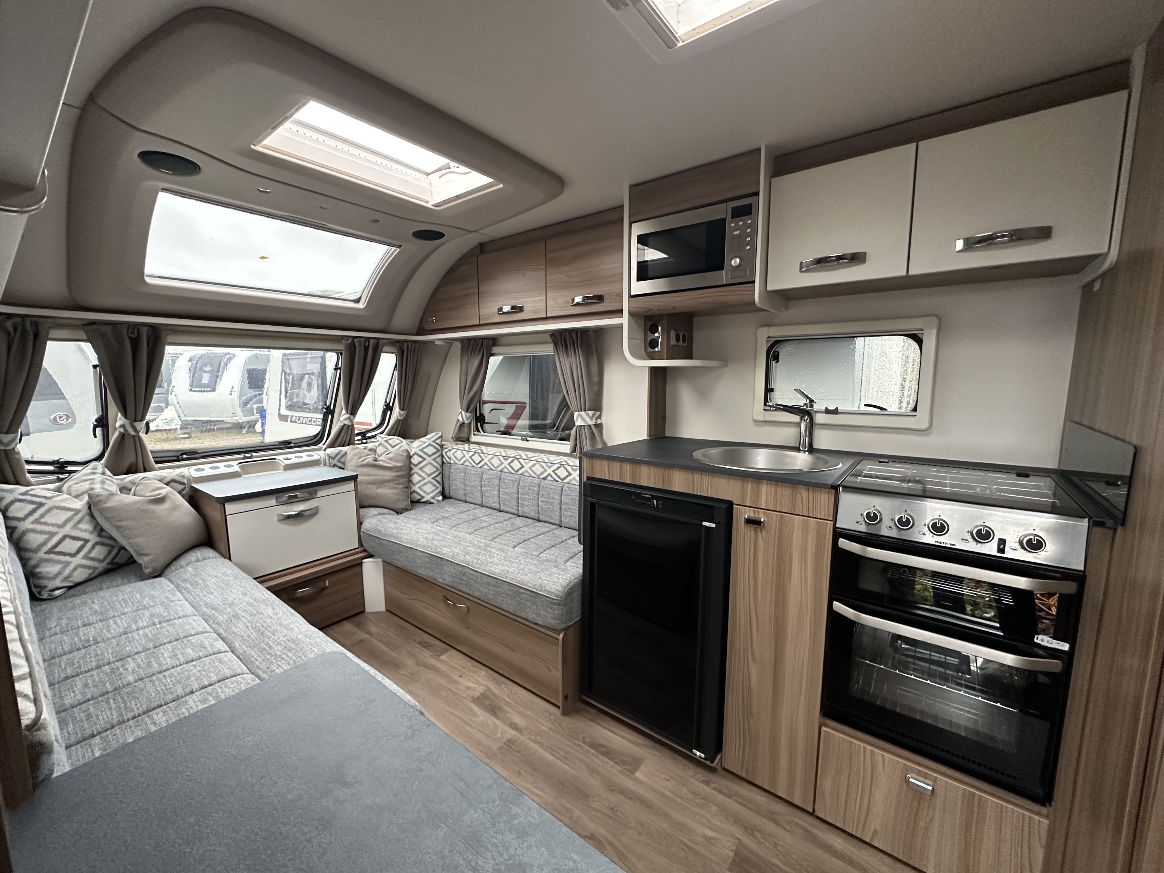 Swift Celebrate A2 Sprite Alpine 2 2022