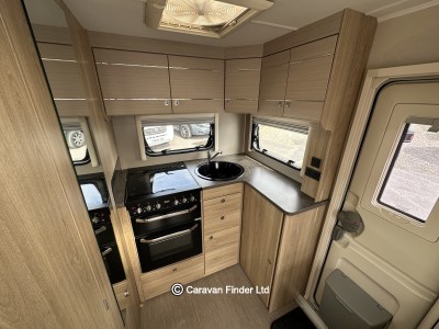 Elddis Chatsworth 462 2018 (Trade) image 6
