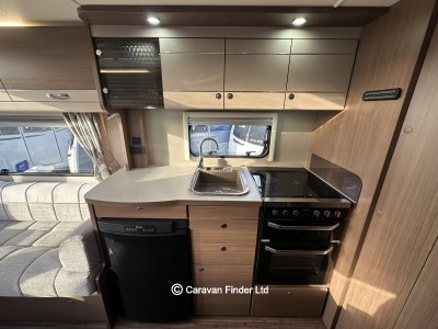 Elddis Affinity 482 2017 (Trade) image 5