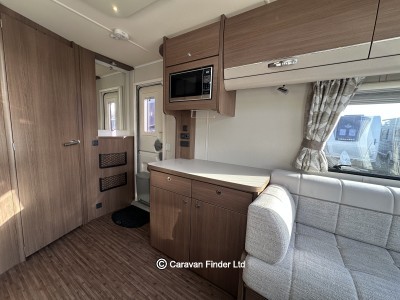 Elddis Affinity 482 2017 (Trade) image 6