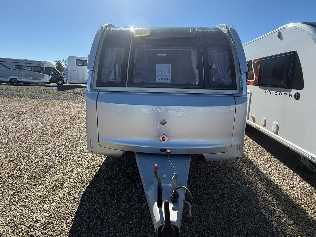 Adria Adora  Seine 2022