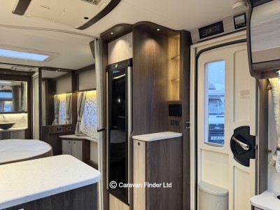 Coachman Lusso 1 2022 (Trade) image 5