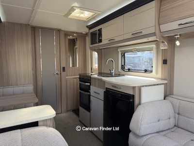 Coachman Pastiche 520 2019 (Trade) image 6