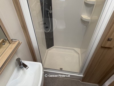 Coachman Vision 450 2018 (Trade) image 12