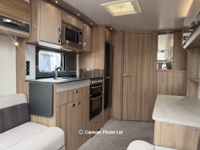 Swift Conqueror 480 2016 (Trade) image 6