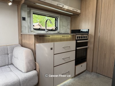Coachman VIP 460 2018 (Trade) image 3